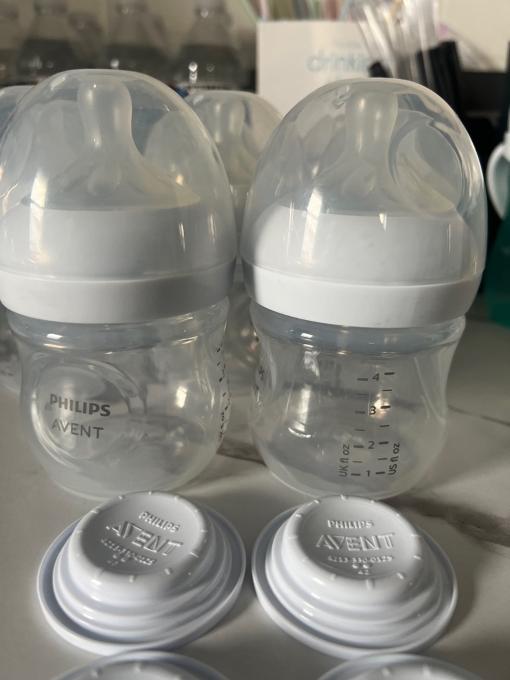 8 Philips AVENT Clear (4oz) Baby Bottles